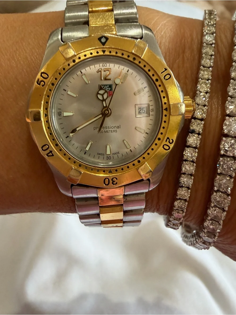 Vintage TAG Heuer 2000 Professional Two-Tone Women’s Watch – WK1320-1 – 29mm